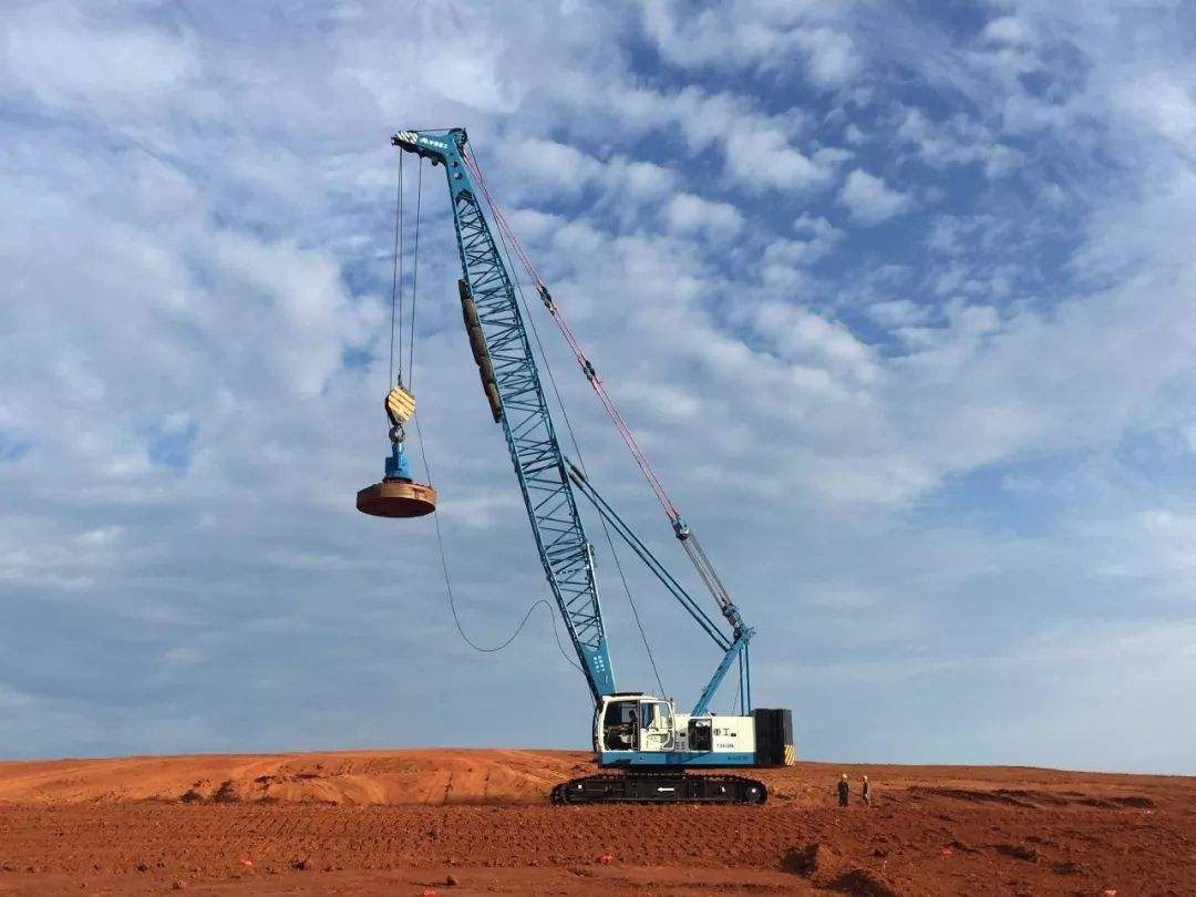 路面冷再生機設備開機前的準備工作！